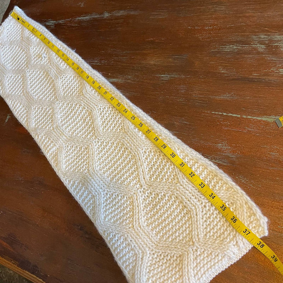 ELLEN TRACY Women's Knit Scarf - Picture 6 of 6